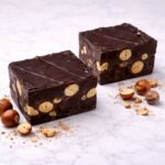 لوکوم اسنیکرز